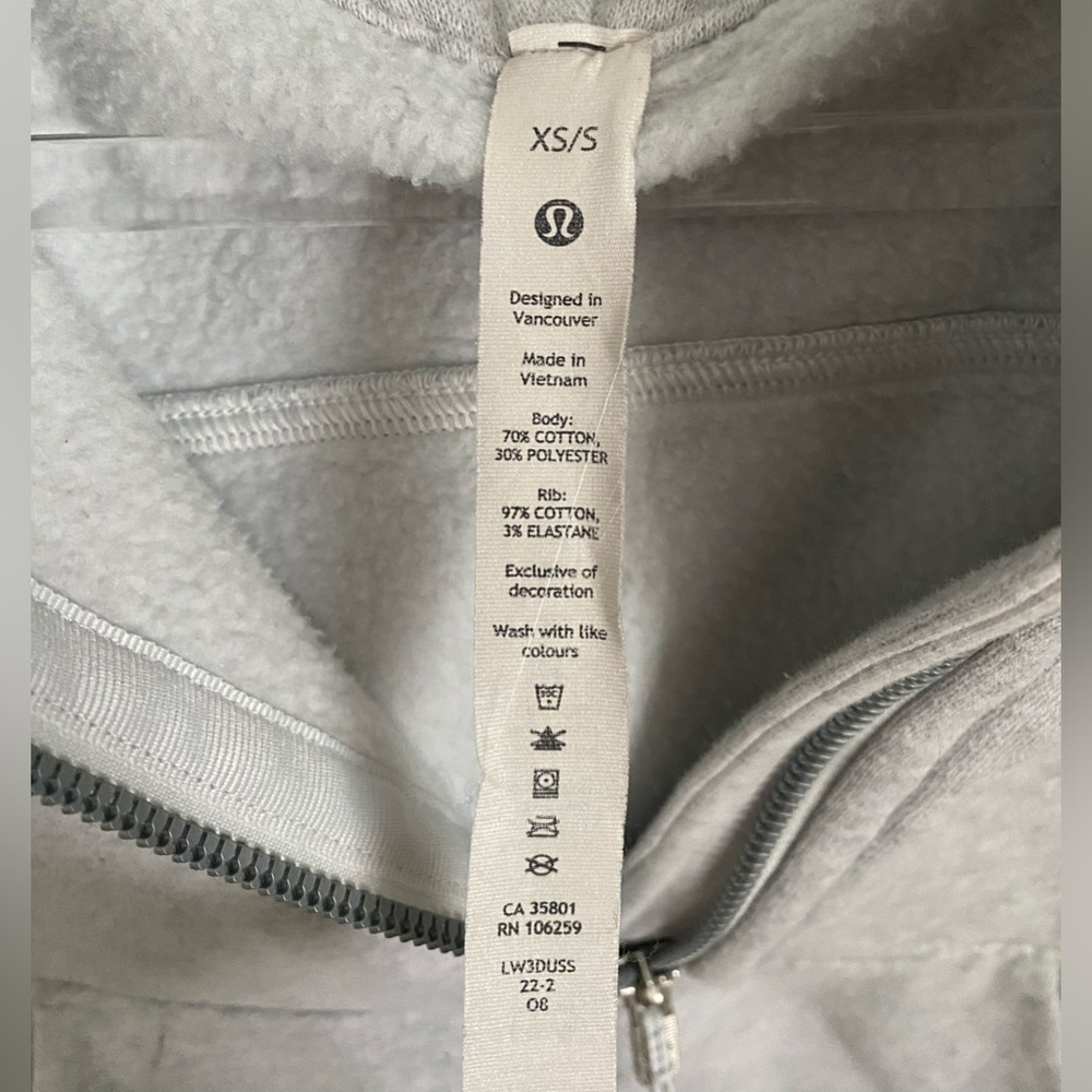 Lululemon cropped scuba hoodie